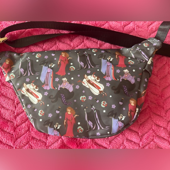 Disney Villains Fanny pack - Picture 3 of 6